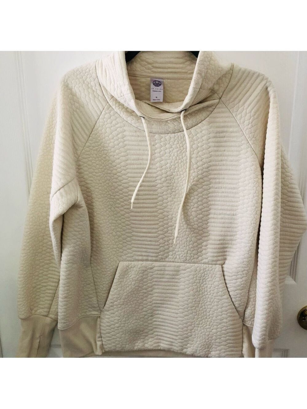 Te Verde Size M Cream Quilted Pullover  Waffle Pattern Drawstring Cowl Neck Cozy